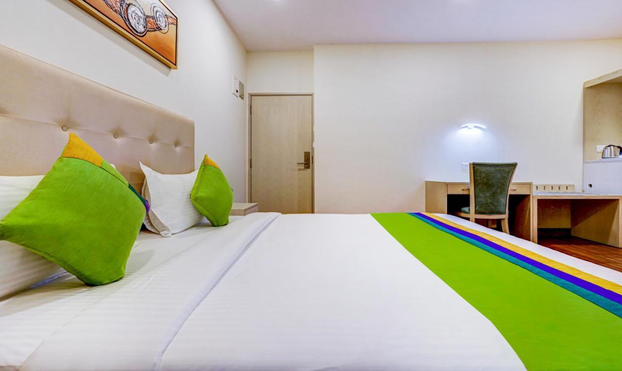 Treebo Galaxy Suites Mathikere バンガロール エクステリア 写真