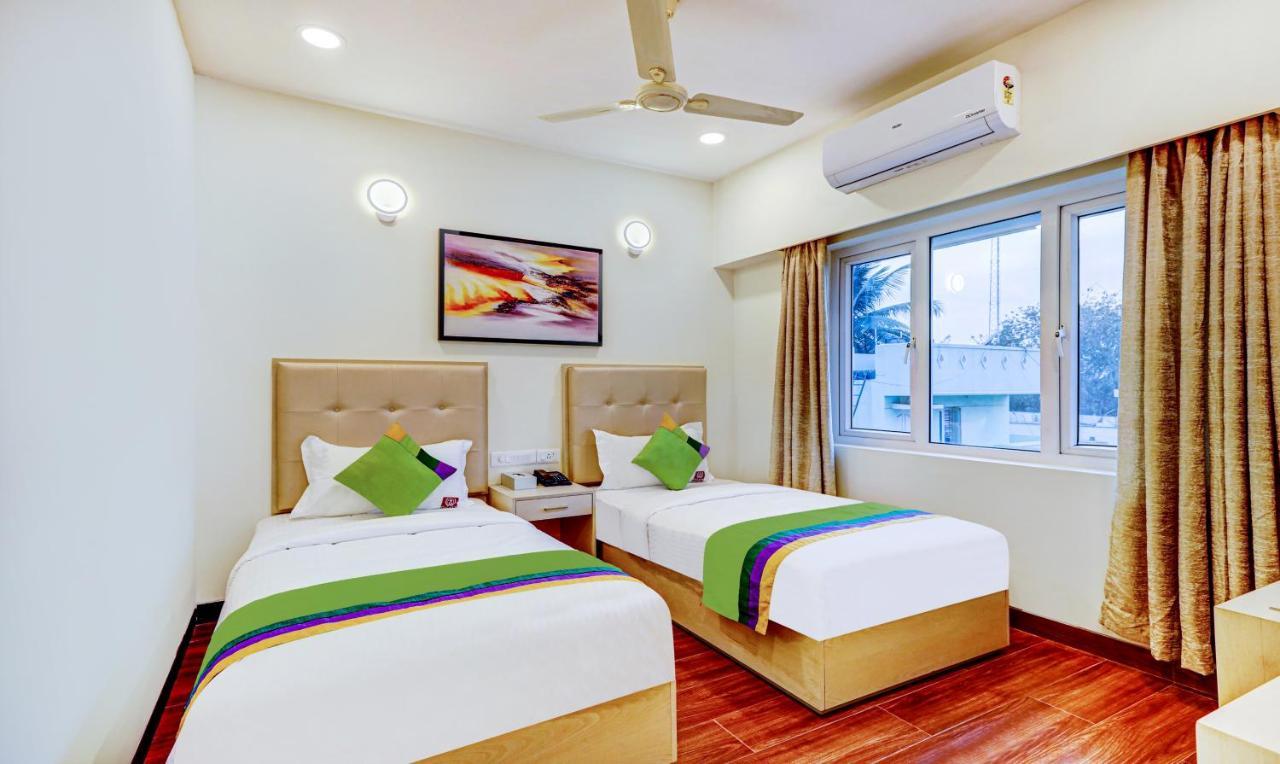 Treebo Galaxy Suites Mathikere バンガロール エクステリア 写真
