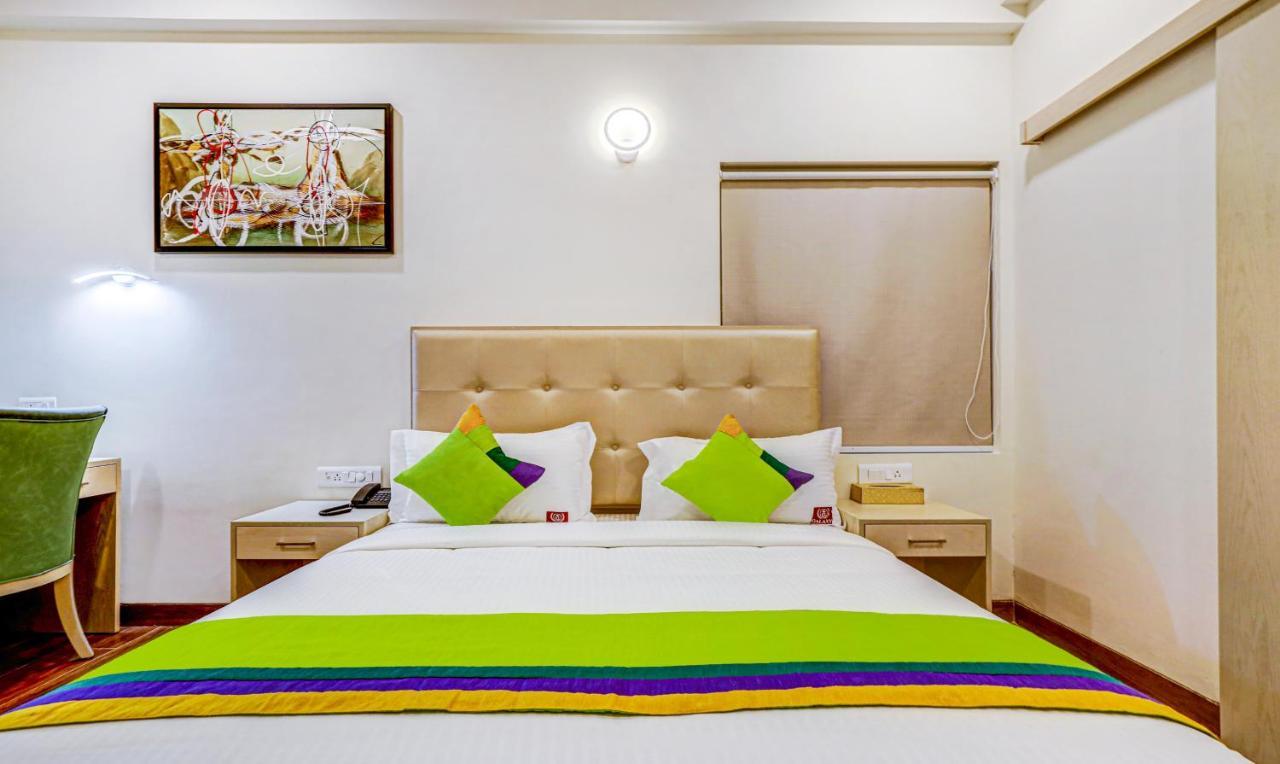 Treebo Galaxy Suites Mathikere バンガロール エクステリア 写真