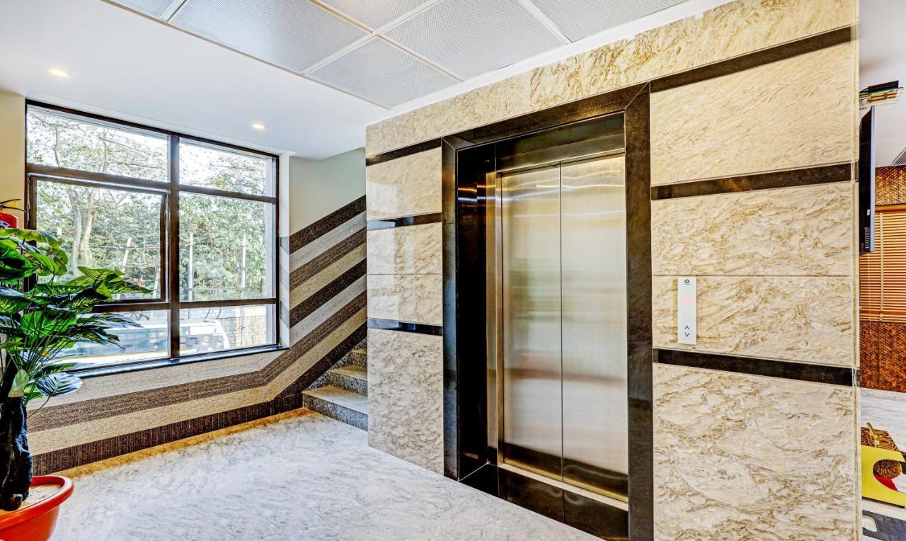Treebo Galaxy Suites Mathikere バンガロール エクステリア 写真