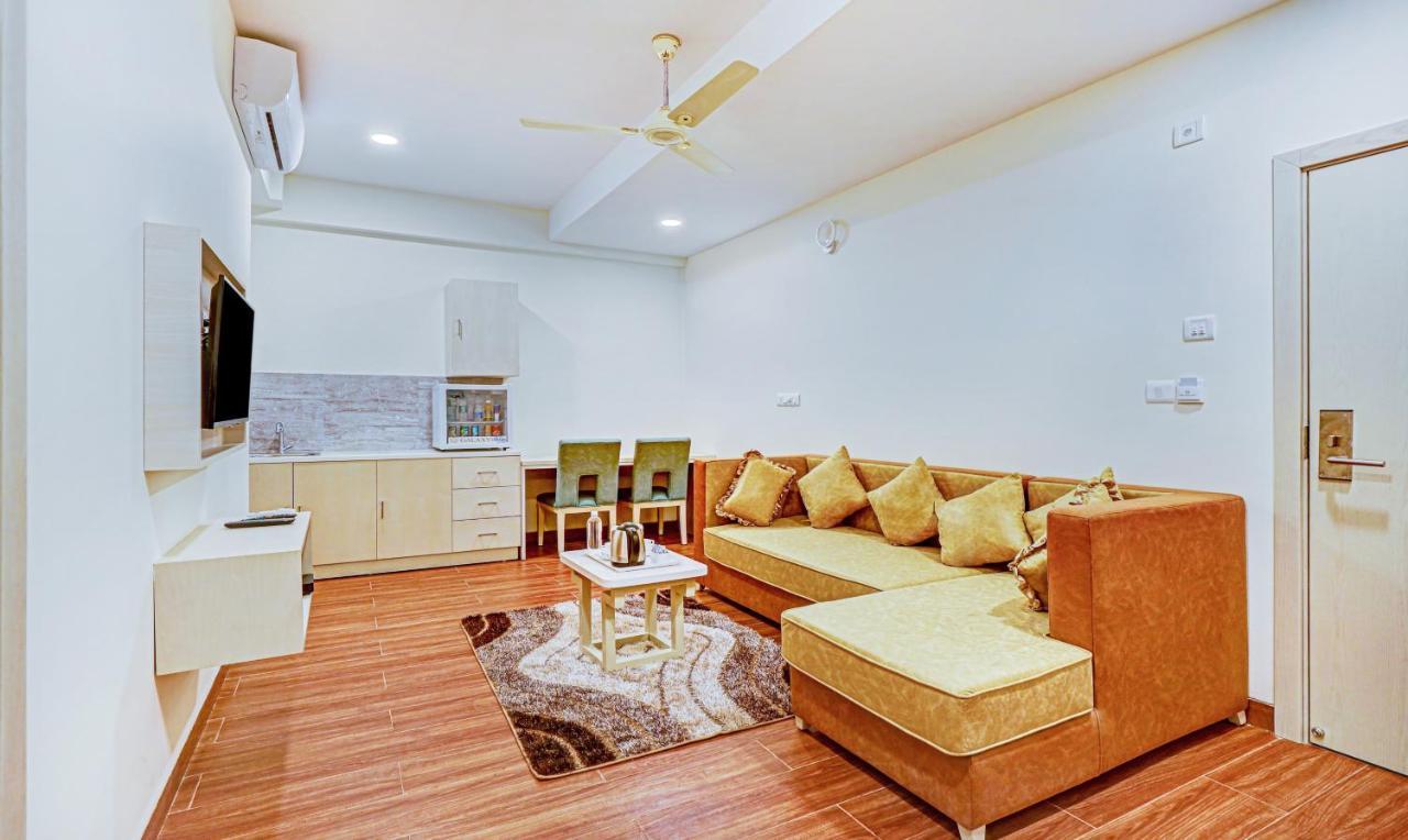 Treebo Galaxy Suites Mathikere バンガロール エクステリア 写真