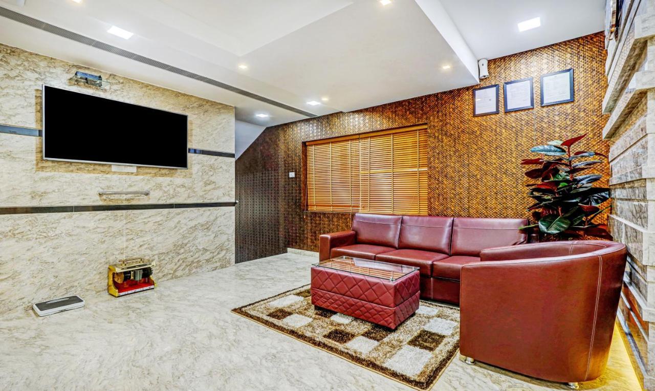 Treebo Galaxy Suites Mathikere バンガロール エクステリア 写真