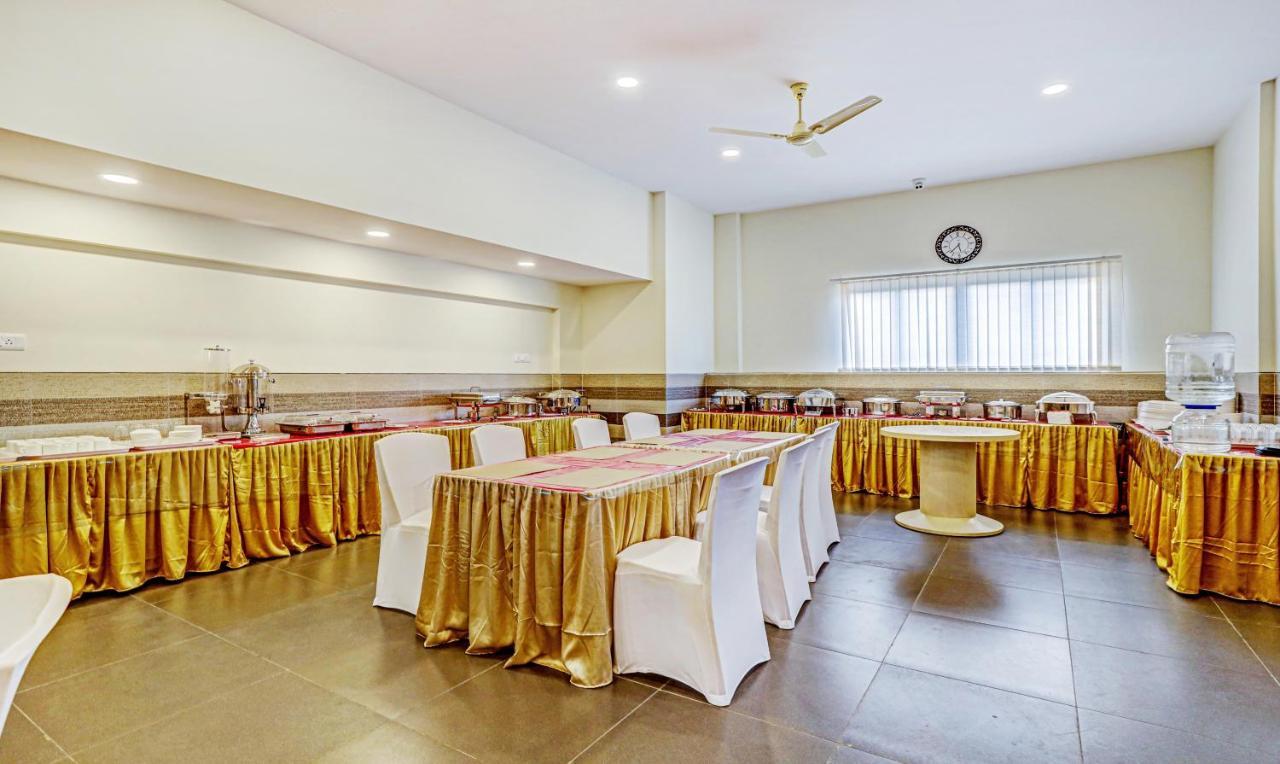 Treebo Galaxy Suites Mathikere バンガロール エクステリア 写真